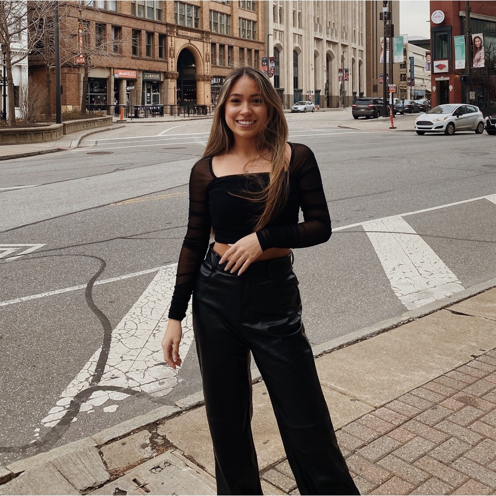 Meet your Posher, Alexandra